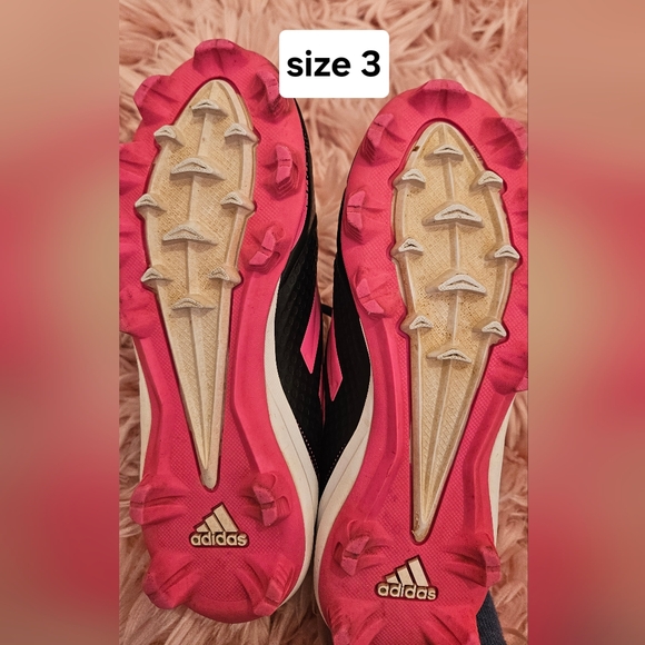 Adidas Softball/Baseball Cleats for Girls. Sizes 3 & 4 - Picture 6 of 16
